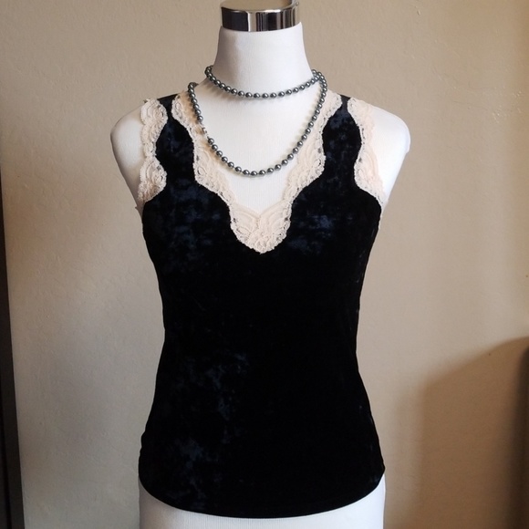 BANANA REPUBLIC Tops - BANANA REPUBLIC Lace/Velvet Black Tank Top